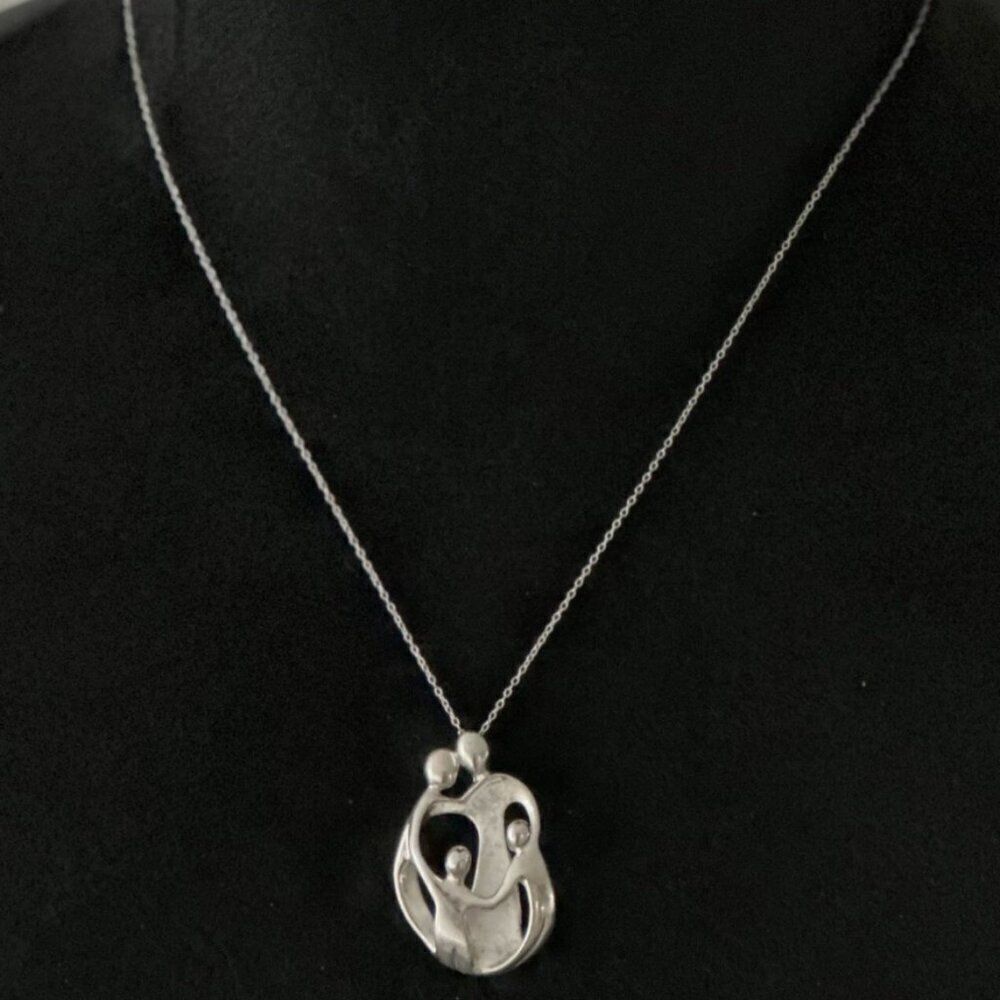 Carolyn Pollack Sterling Silver 925 Loving Family Of Four Pendant Jewelry 17" - Picture 3 of 8